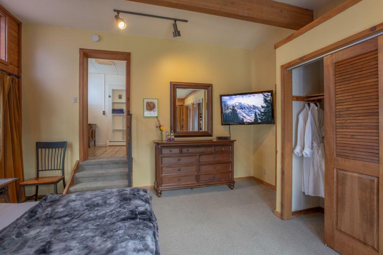 Purple Mountain & Bed & Breakfast Crested Butte