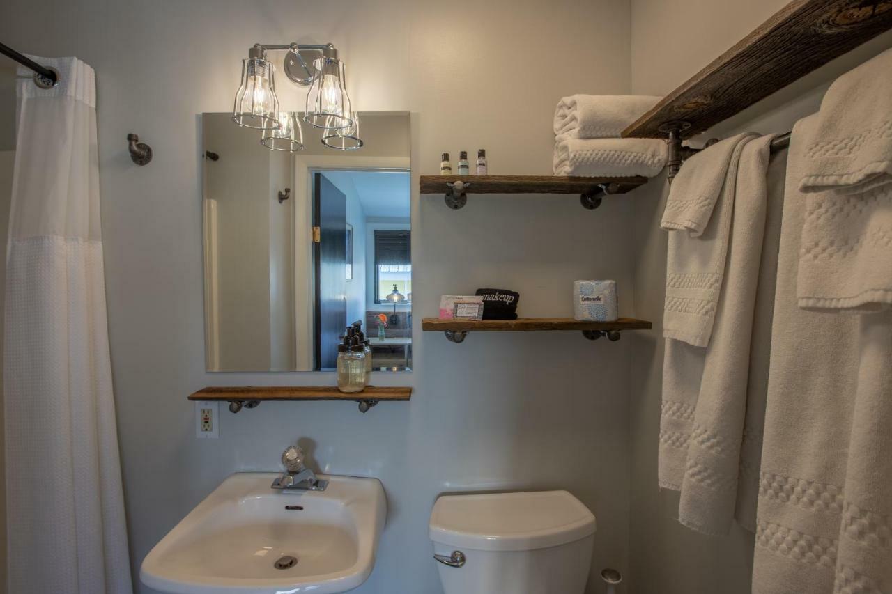 Purple Mountain & Bed & Breakfast 4*