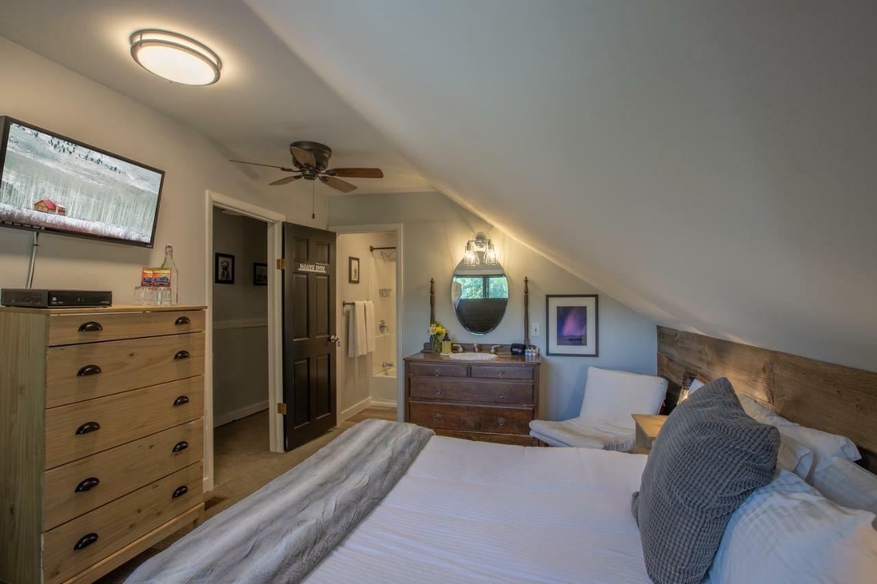 Purple Mountain & Bed & Breakfast 4*